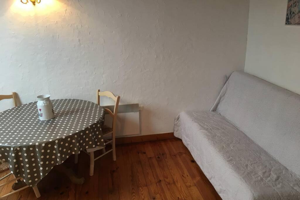 Apartamento Coeur De Combray Ernes Exterior foto